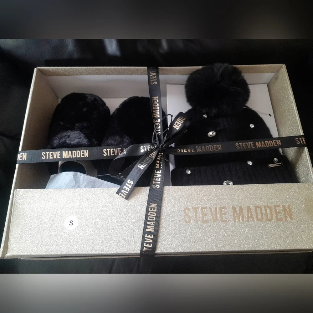 New Steve Madden Black Pom-Pom With Gems Beanie Hat and Slippers Set In Black S